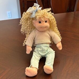 TY “Sassy Star” Beanie Boppers. 2001